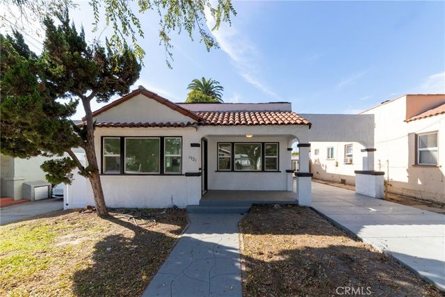 $1,155,000 | 1921 Junipero Avenue | Signal Hill