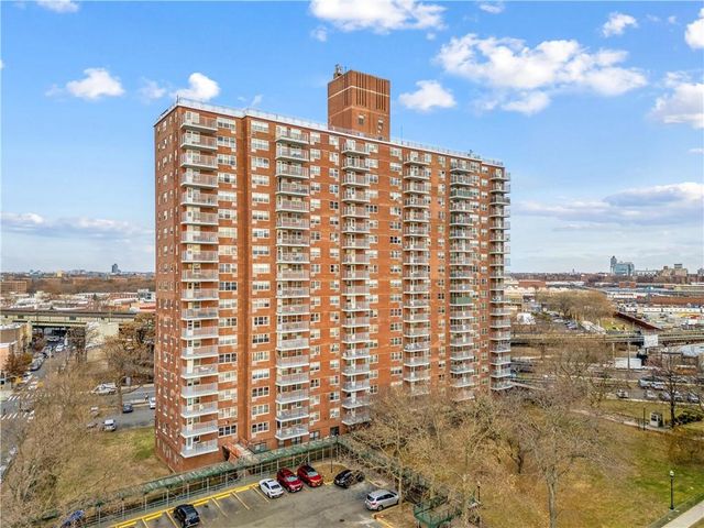 $415,000 | 2483 West 16th Street, Unit 2B | Gravesend