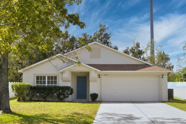 $2,700 | 3289 Amberley Park Circle | Buenaventura Lakes