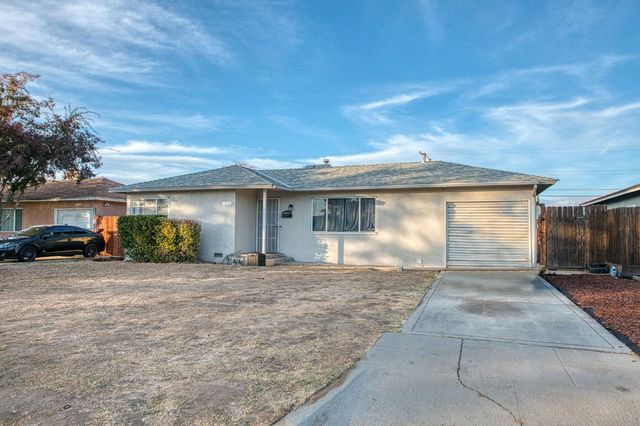 $260,000 | 4681 East Harvard Avenue | McLane