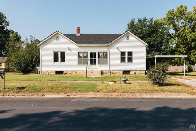 $120,000 | 121 Cedar Street | Cottonwood Falls