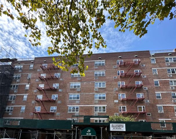 $170,000 | 88-08 151st Avenue, Unit 6F | Lindenwood