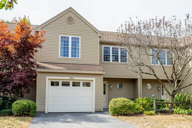 $465,000 | 918 Ridgefield Circle, Unit B | Clinton