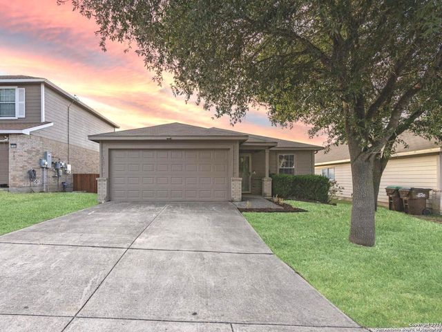 $1,695 | 107 Venezia | West San Antonio