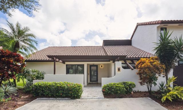 $539,000 | 6716 Tiburon Circle | Boca del Mar