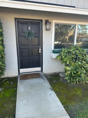 $1,595 | 206 Pollasky Avenue, Unit B | Central Clovis