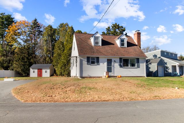 $375,000 | 17 Huntley Court | East Lyme