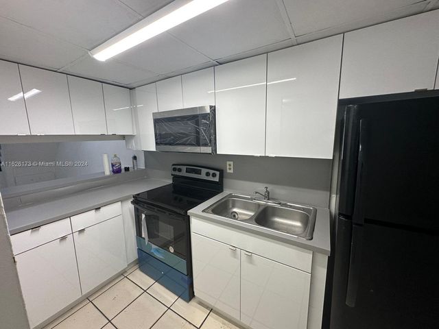 $1,690 | 1305 West 46th Street, Unit 230 | Hialeah