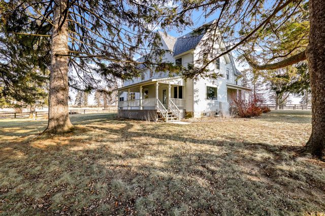 $745,000 | 36610 County 24 Boulevard | Warsaw Township - Goodhue County