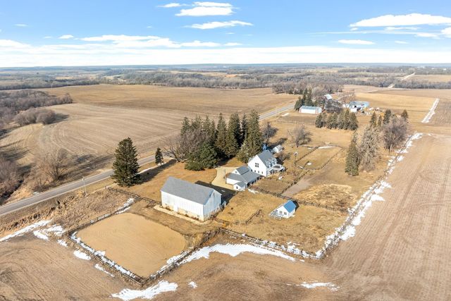 $745,000 | 36610 County 24 Boulevard | Warsaw Township - Goodhue County