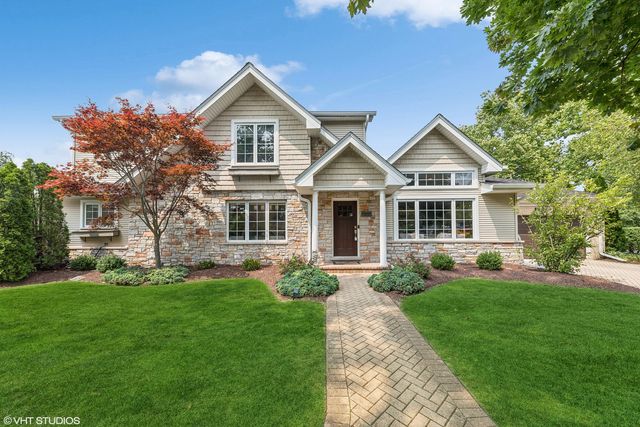 $674,900 | 1116 East Fairview Street | Arlington Heights