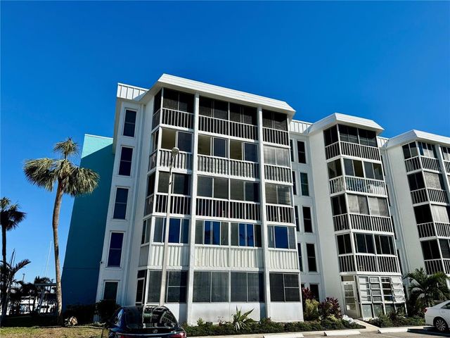 $259,000 | 4908 38th Way South, Unit 504 | Moorings of Maximo Condominiums