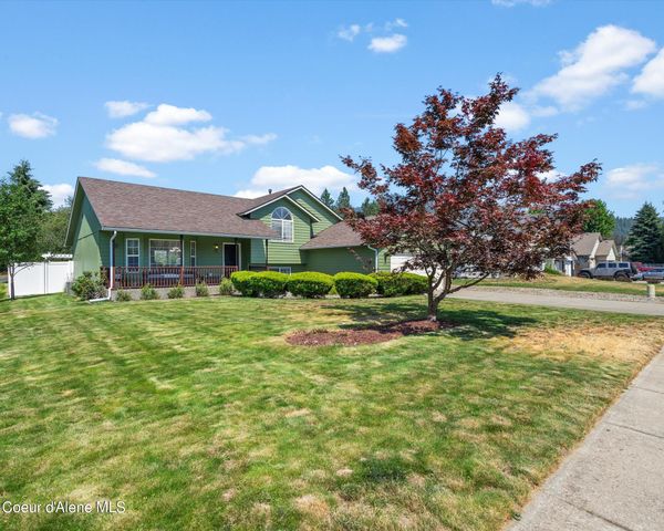 $635,000 | 1607 East Shadduck Lane | Northeast Prairie