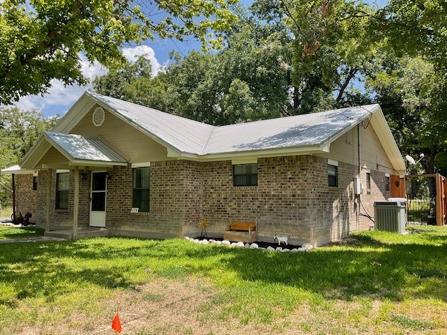 front view of house with a yard