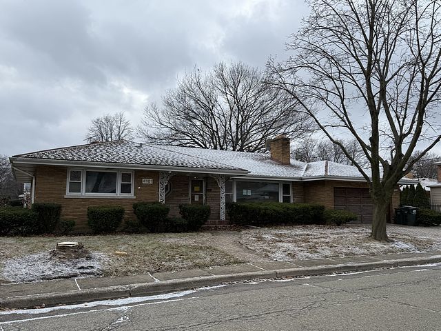 $460,000 | 4101 West Chase Avenue | Lincolnwood