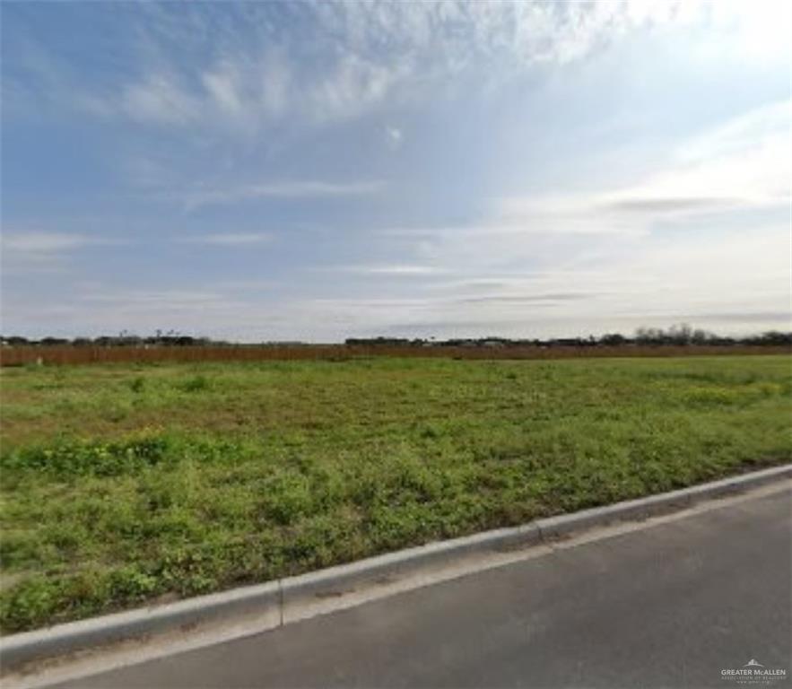 View of yard featuring a rural view