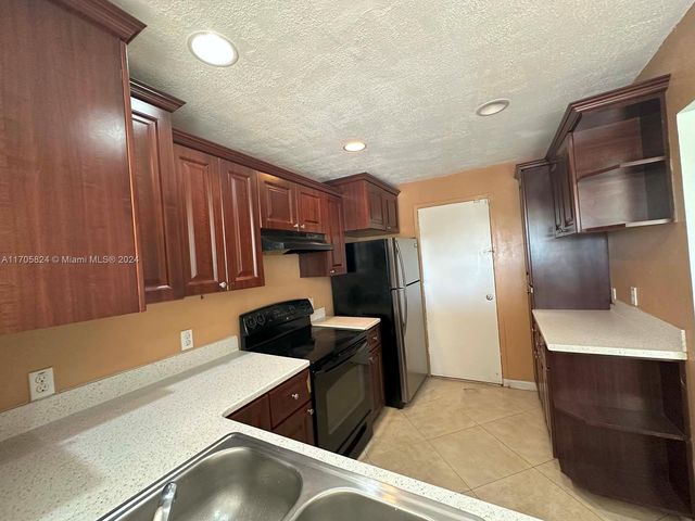 $160,000 | 4848 Northwest 24th Court, Unit 322 | Lauderdale Lakes West Gate