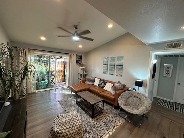 $559,999 | 23234 Orange Avenue, Unit 2 | Aliso Creek Villas