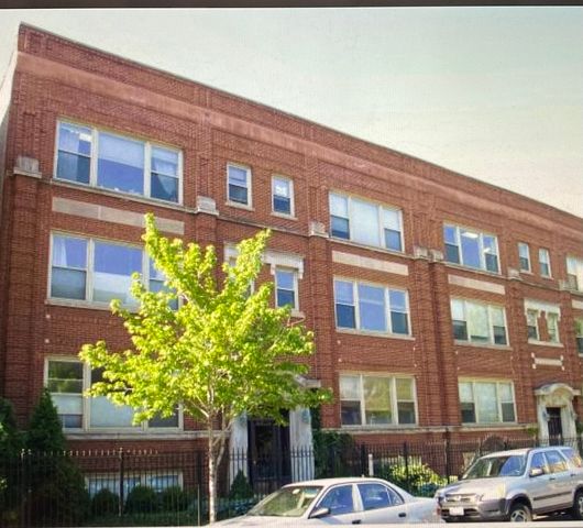 $231,000 | 827 West Lawrence Avenue, Unit 3N | Uptown Chicago