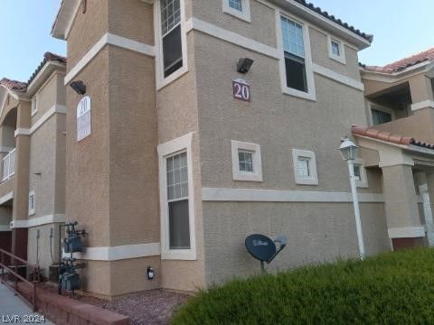 $270,000 | 5855 Valley Drive, Unit 2097 | North Las Vegas