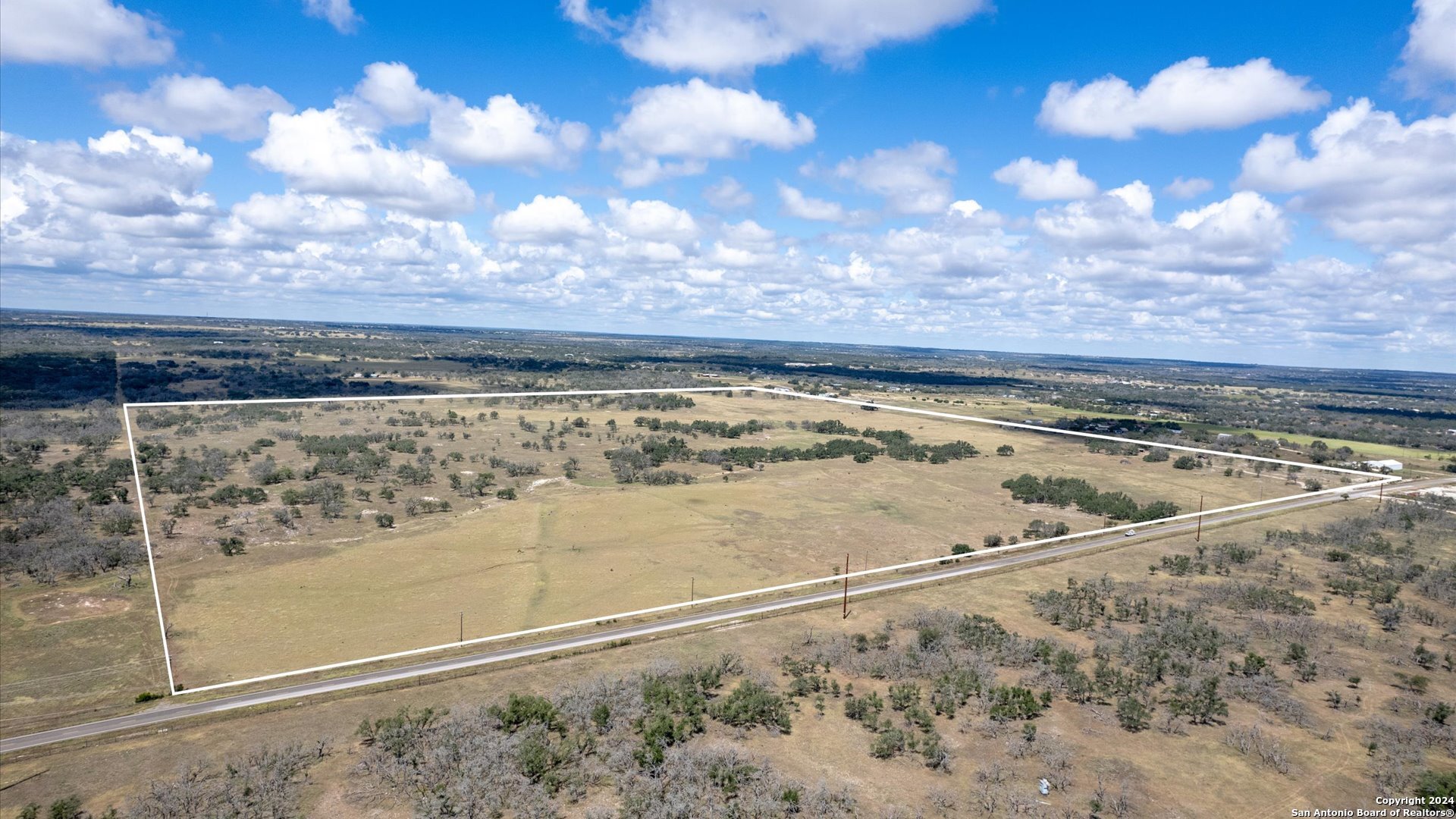 a view of a sky view