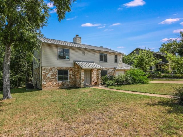 $675,000 | 10506 Yucca Drive | Austin