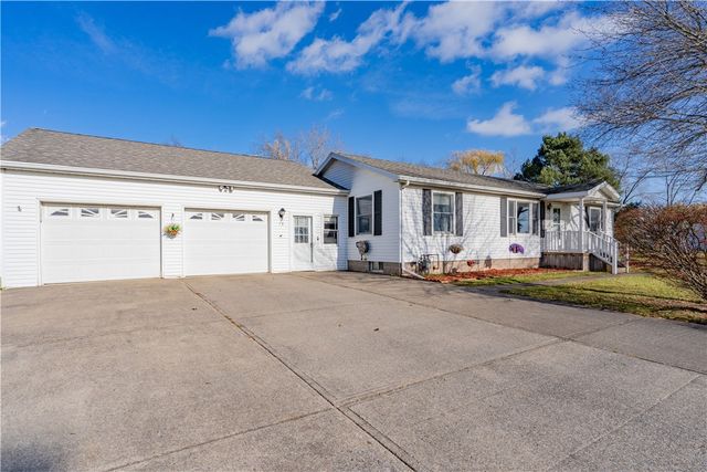 $215,000 | 15 Peterman Road | Seneca Falls Center