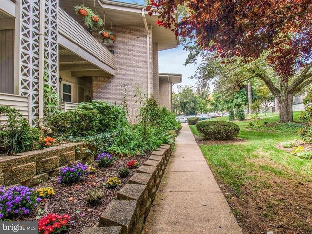 $330,000 | 126 Haycock Rd Falls, Unit C4 | Falls Church