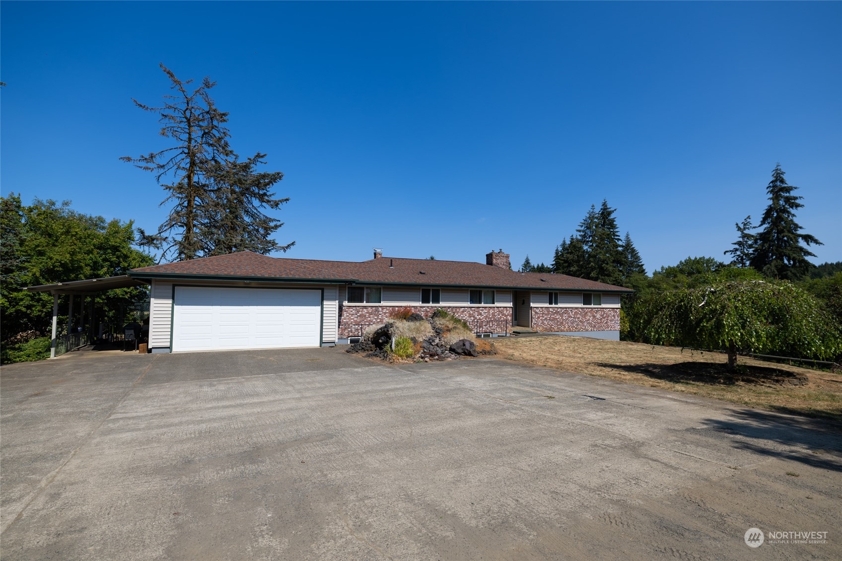 a view of a house with a outdoor space