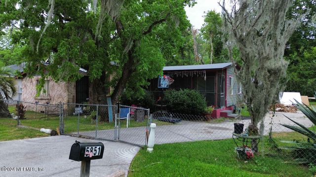 $99,900 | 5851 Dunmire Avenue | Lincoln Villas