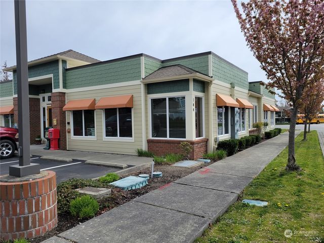 $1,750 | 144 Northeast Ernst Street, Unit A | Oak Harbor