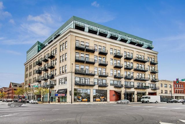 $3,200 | 1645 West Ogden Avenue, Unit 620 | Paramount Lofts