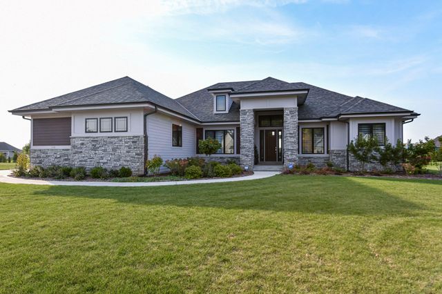 $1,499,900 | 235 Four Winds Court | Hartland