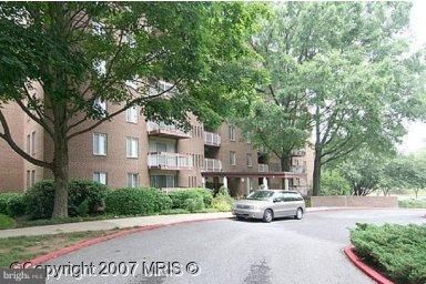 $1,400 | 10850 Green Mountain Circle, Unit 305 | Bryant Woods