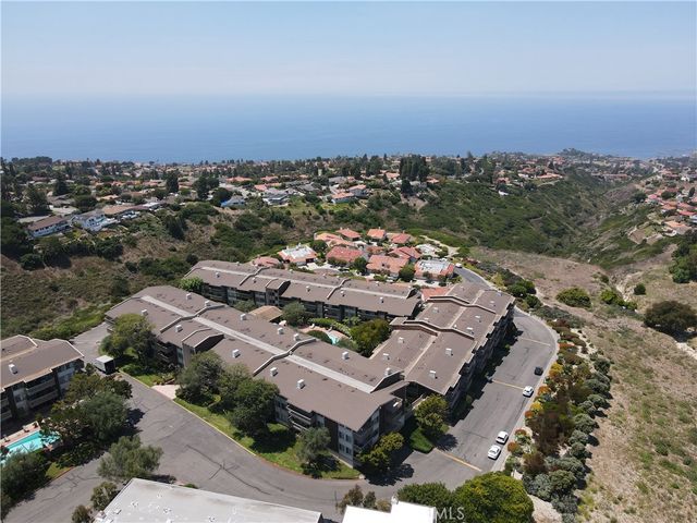 $778,500 | 6542 Ocean Crest Drive, Unit B114 | Los Verdes Country Club