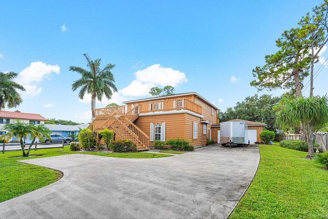 $750,000 | 5176 North Palm Way