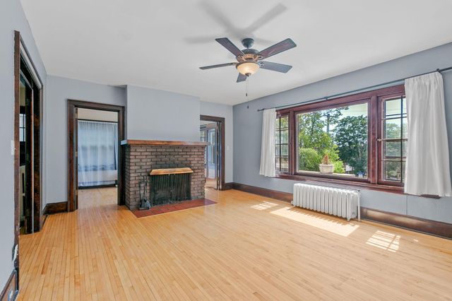 $2,295 | 400 West Franklin Avenue, Unit 1 | Stevens Square-Loring Heights