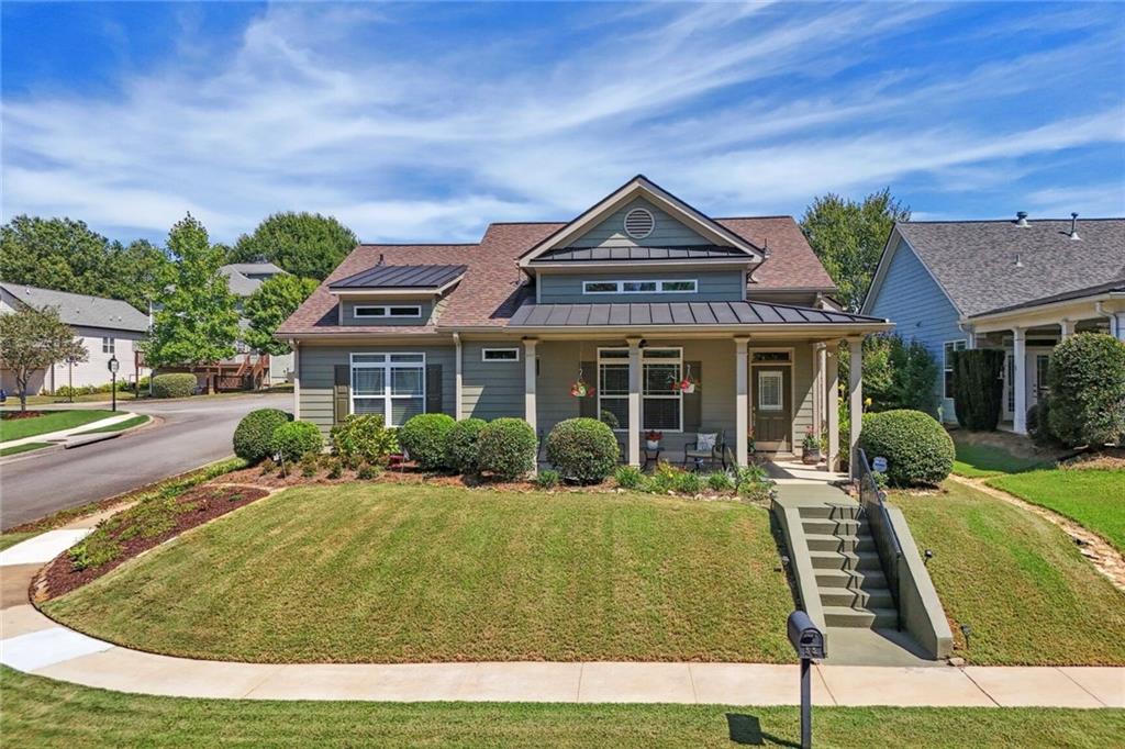 a view of a house with entertaining space