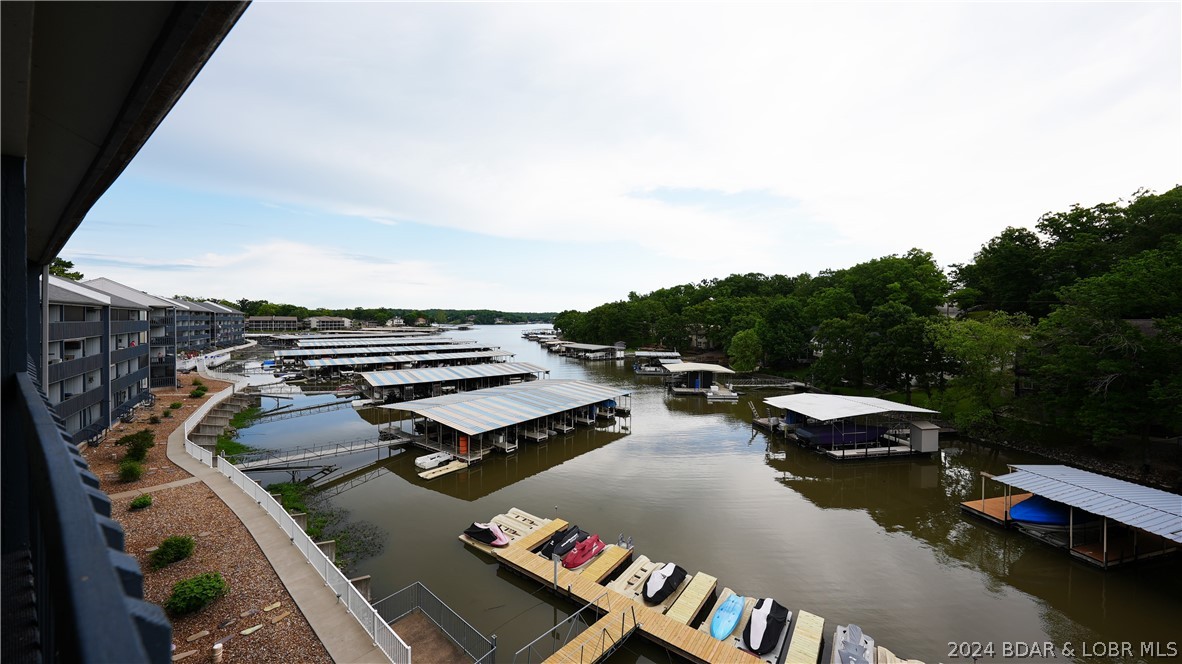 Affordable Lakefront Condo on the 21 MM of Lake of