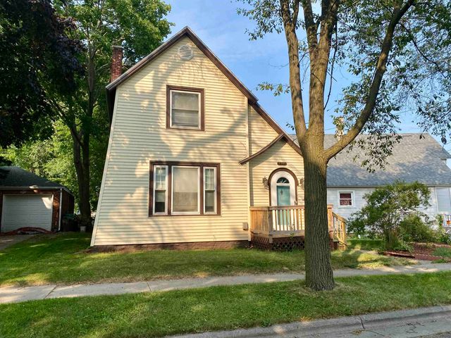 $179,900 | 1902 Stephenson Street | Marinette