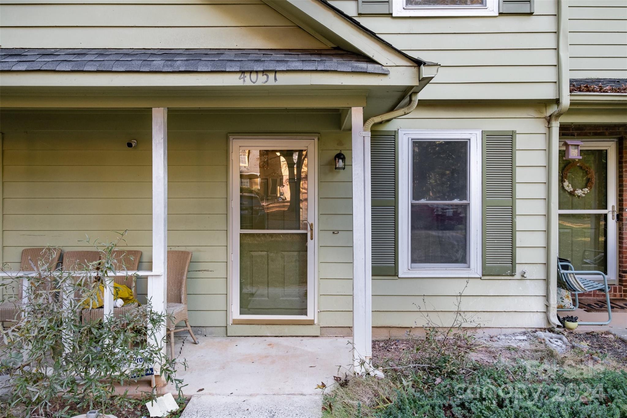 a view of entrance front of the house