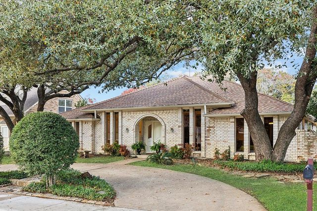 $649,000 | 9219 Windy Crest Drive | Lake Highlands