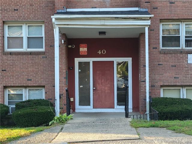 $1,350 | 40 Donna Drive, Unit C9 | Quinnipiac Meadows