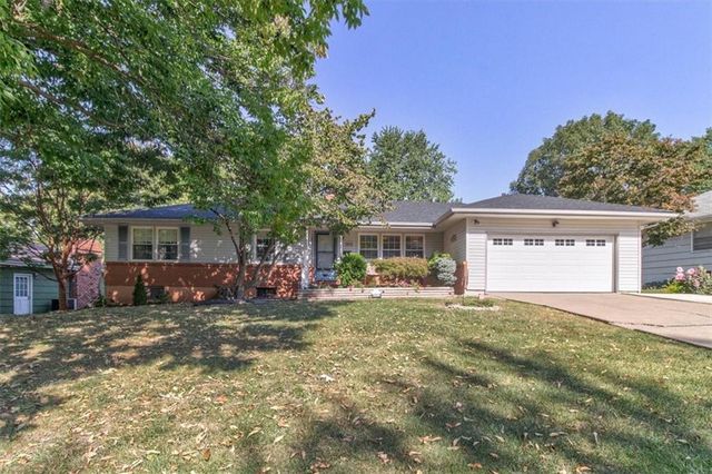 $235,000 | 7600 Crescent Drive | Raytown