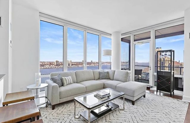 $3,550,000 | 60 Riverside Boulevard, Unit 3001 | Upper West Side