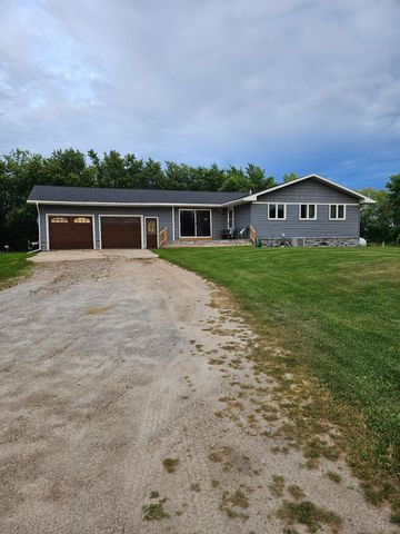 $305,900 | 32724 610th Avenue | Moranville Township - Roseau County