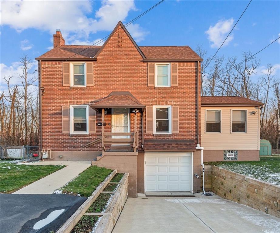 114 Elmwood - Colonial with great curb appeal