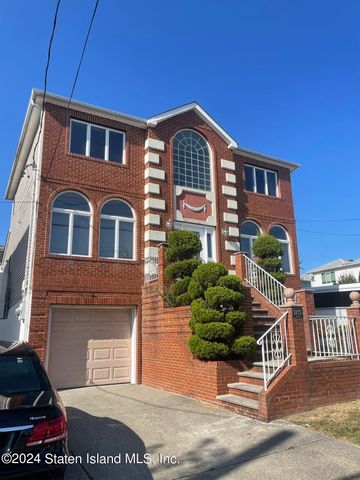 $1,280,000 | 5775 Hylan Boulevard | Prince's Bay