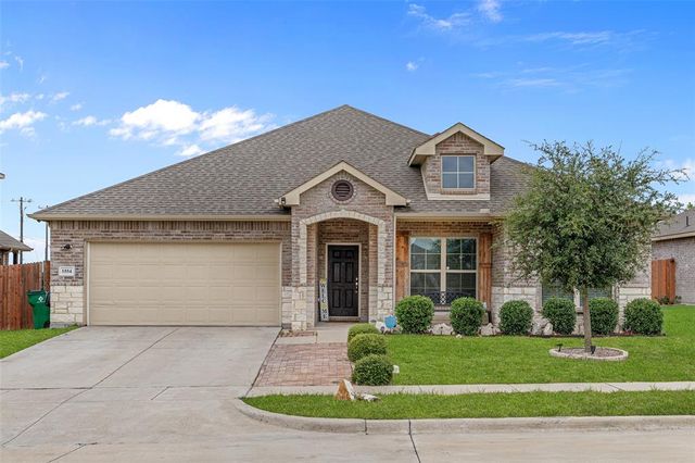 $360,000 | 1554 Woodlake Drive | Waxahachie