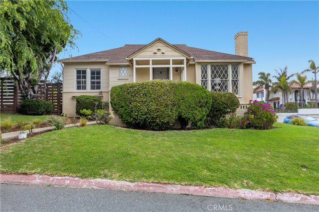 $1,749,000 | 2110 Borden Avenue | Hermosa Beach East